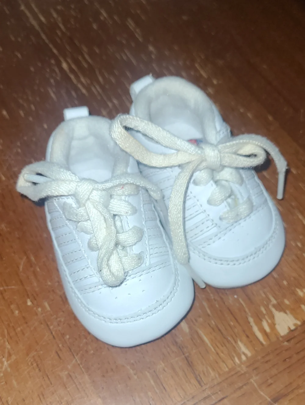 K-Swiss Baby Crib Shoe White Lace-Up Casual Sneakers Size 0